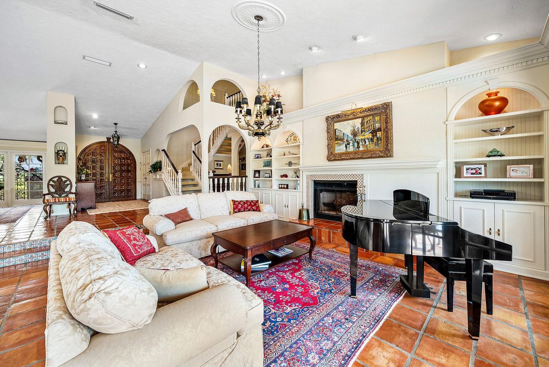 En Venta: $1,450,000 (5 camas, 5 baños, 4919 Pies cuadrados)