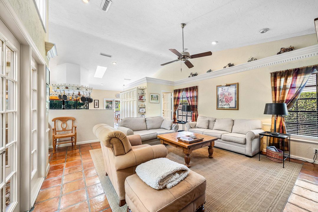 En Venta: $1,450,000 (5 camas, 5 baños, 4919 Pies cuadrados)