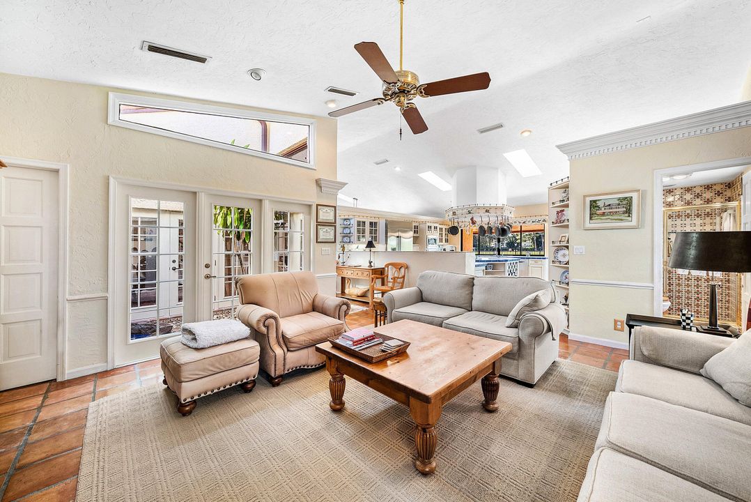 En Venta: $1,450,000 (5 camas, 5 baños, 4919 Pies cuadrados)