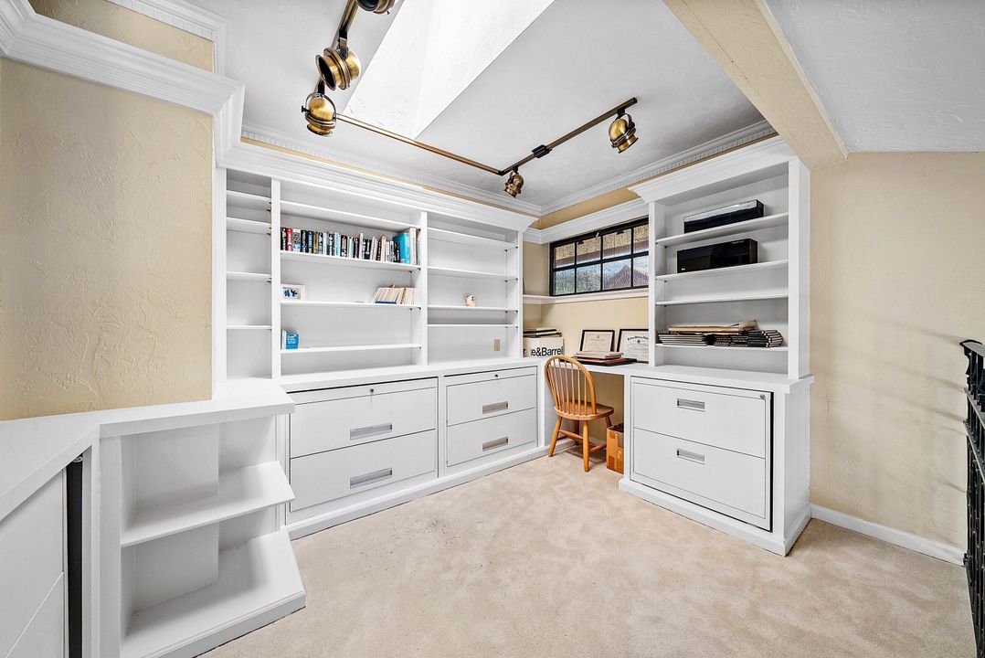 En Venta: $1,450,000 (5 camas, 5 baños, 4919 Pies cuadrados)