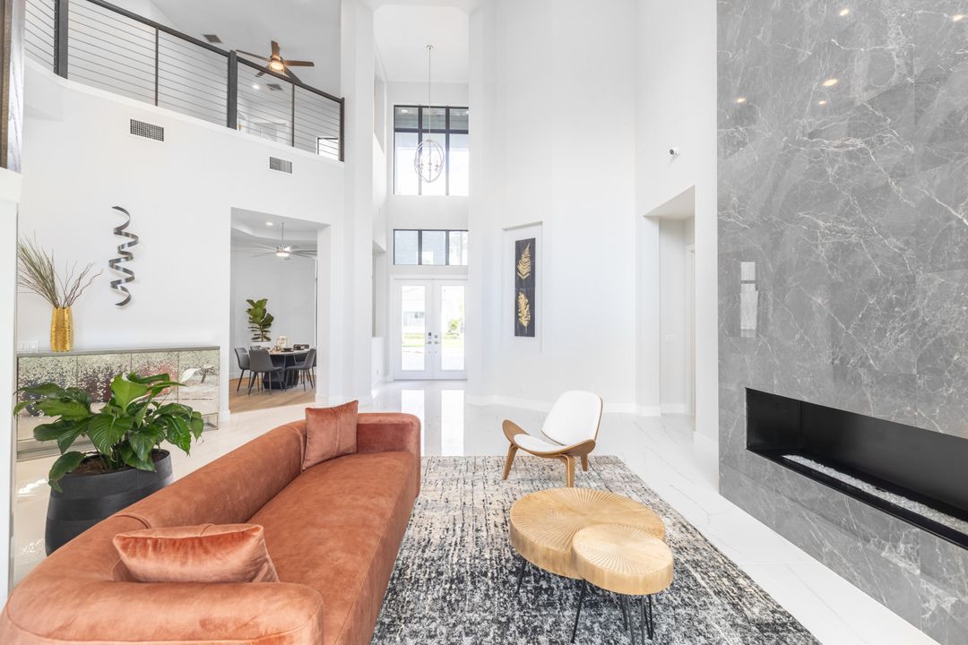 For Sale: $3,395,000 (6 beds, 5 baths, 5476 Square Feet)