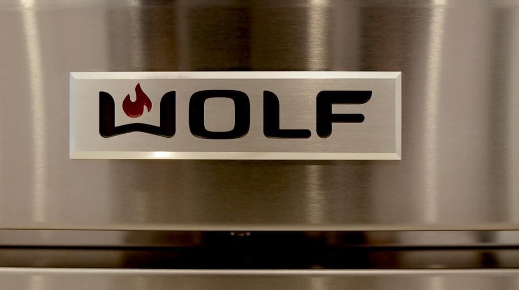 For Sale: $3,395,000 (6 beds, 5 baths, 5476 Square Feet)