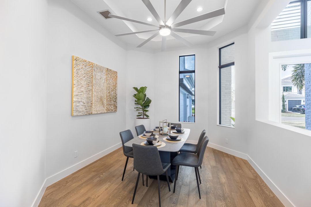 For Sale: $3,395,000 (6 beds, 5 baths, 5476 Square Feet)