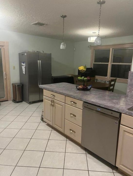 En Venta: $625,000 (3 camas, 2 baños, 1915 Pies cuadrados)