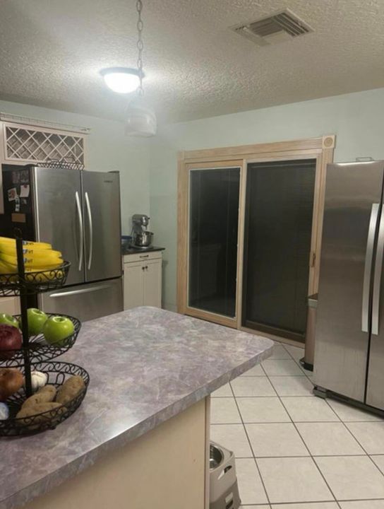 En Venta: $625,000 (3 camas, 2 baños, 1915 Pies cuadrados)