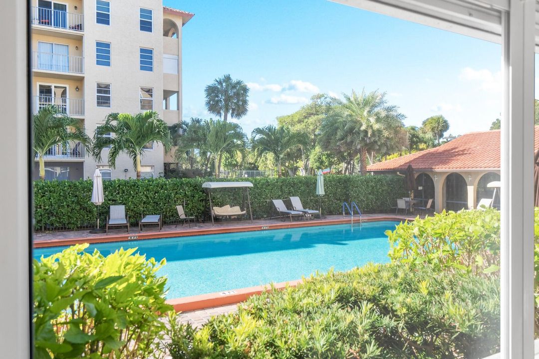 待售: $499,500 (2 贝兹, 2 浴室, 1093 平方英尺)