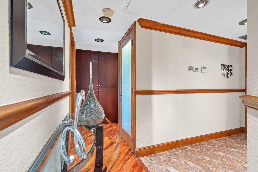 待售: $499,500 (2 贝兹, 2 浴室, 1093 平方英尺)