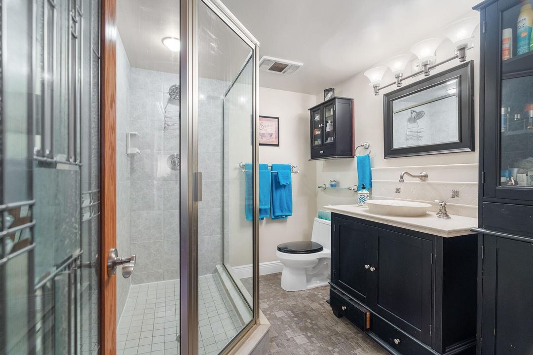 待售: $499,500 (2 贝兹, 2 浴室, 1093 平方英尺)