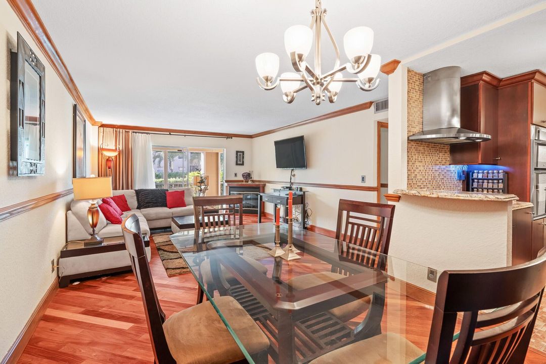 待售: $499,500 (2 贝兹, 2 浴室, 1093 平方英尺)