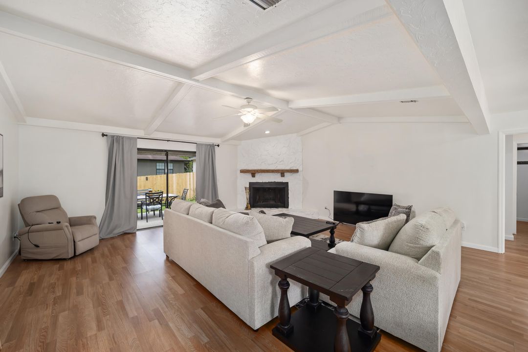 На продажу: $459,000 (3 спален, 2 ванн, 1776 Квадратных фут)