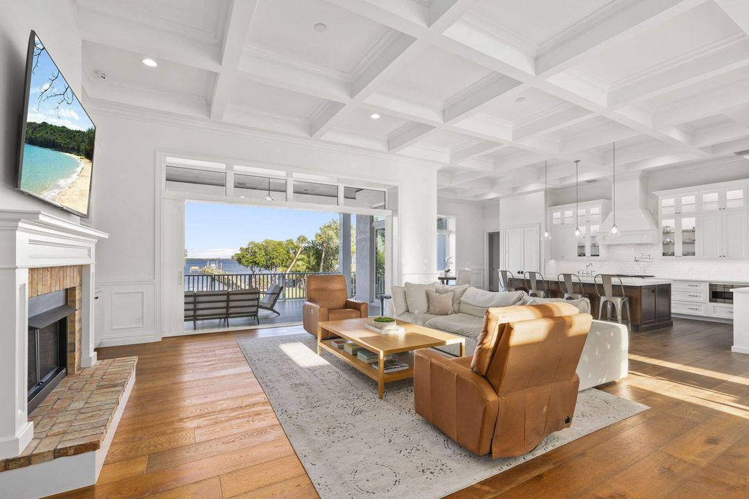 For Sale: $5,888,000 (4 beds, 4 baths, 4085 Square Feet)