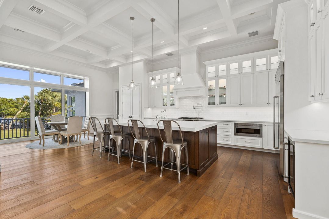 For Sale: $5,888,000 (4 beds, 4 baths, 4085 Square Feet)