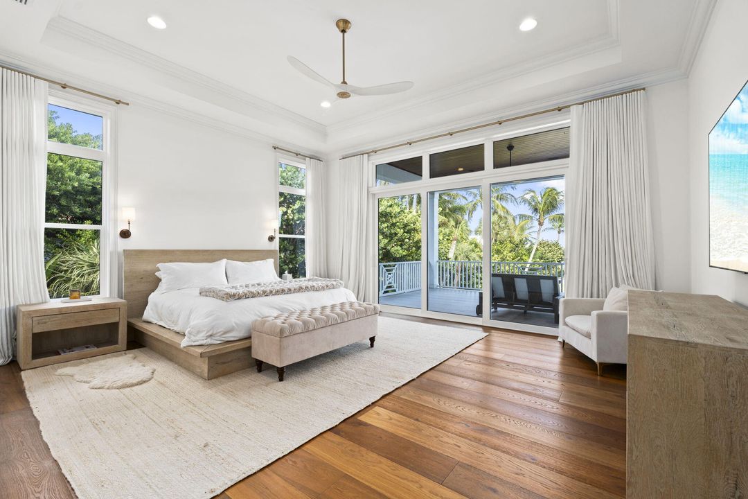 For Sale: $5,888,000 (4 beds, 4 baths, 4085 Square Feet)