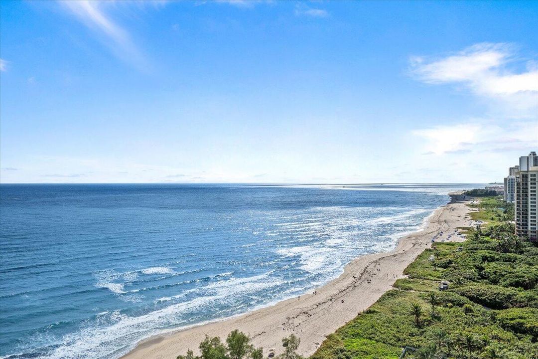 For Sale: $1,899,900 (2 beds, 3 baths, 2011 Square Feet)