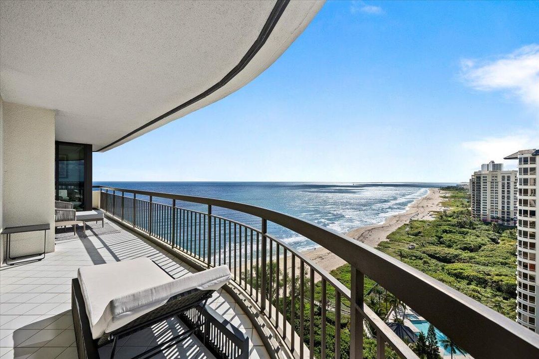 For Sale: $1,899,900 (2 beds, 3 baths, 2011 Square Feet)