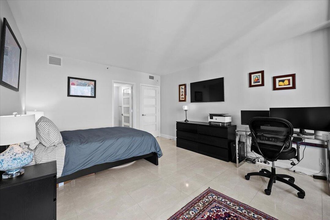 For Sale: $1,899,900 (2 beds, 3 baths, 2011 Square Feet)