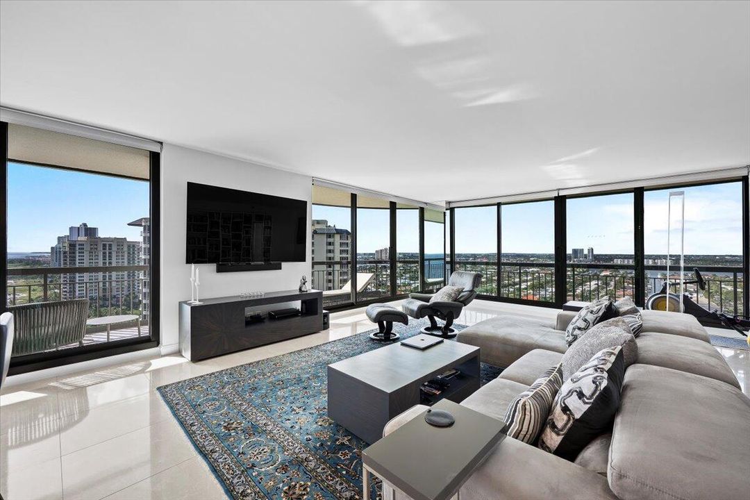 For Sale: $1,899,900 (2 beds, 3 baths, 2011 Square Feet)