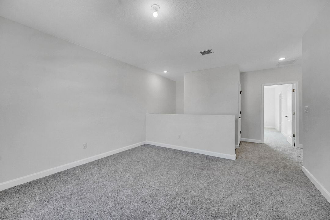 В аренду: $2,600 (4 спален, 2 ванн, 2583 Квадратных фут)