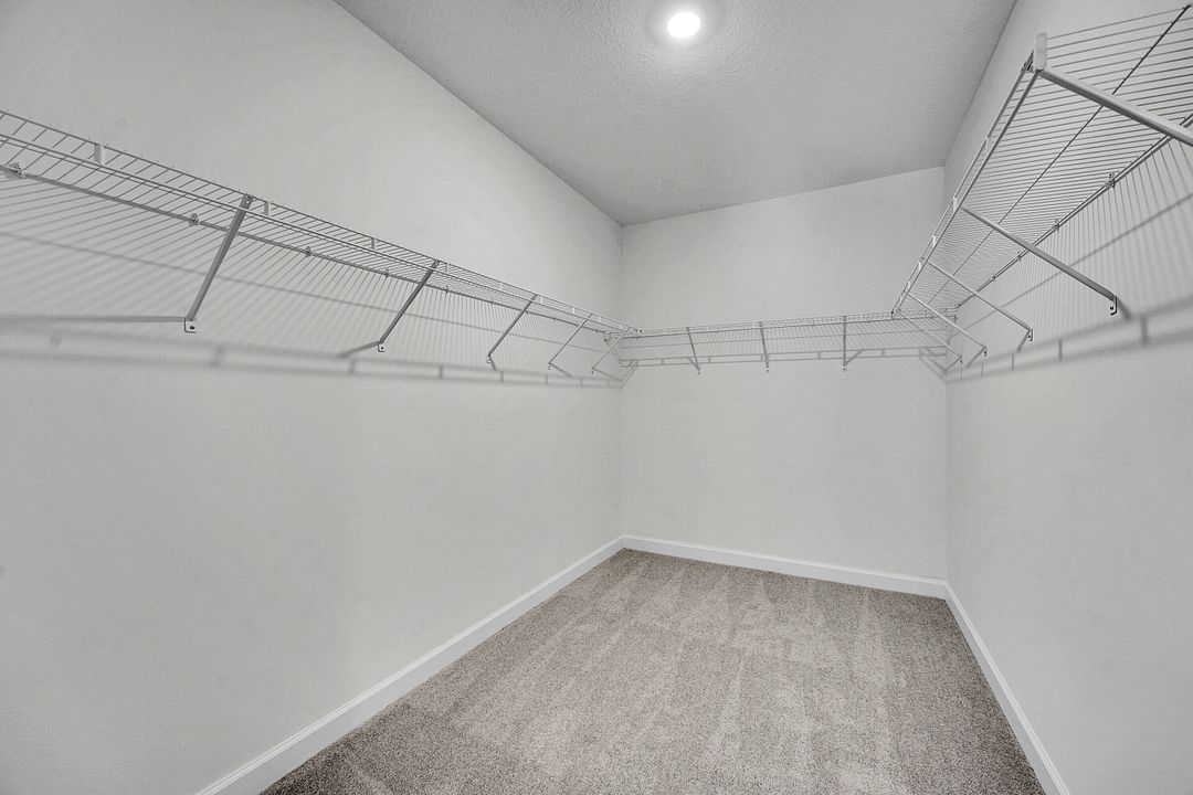 В аренду: $2,600 (4 спален, 2 ванн, 2583 Квадратных фут)