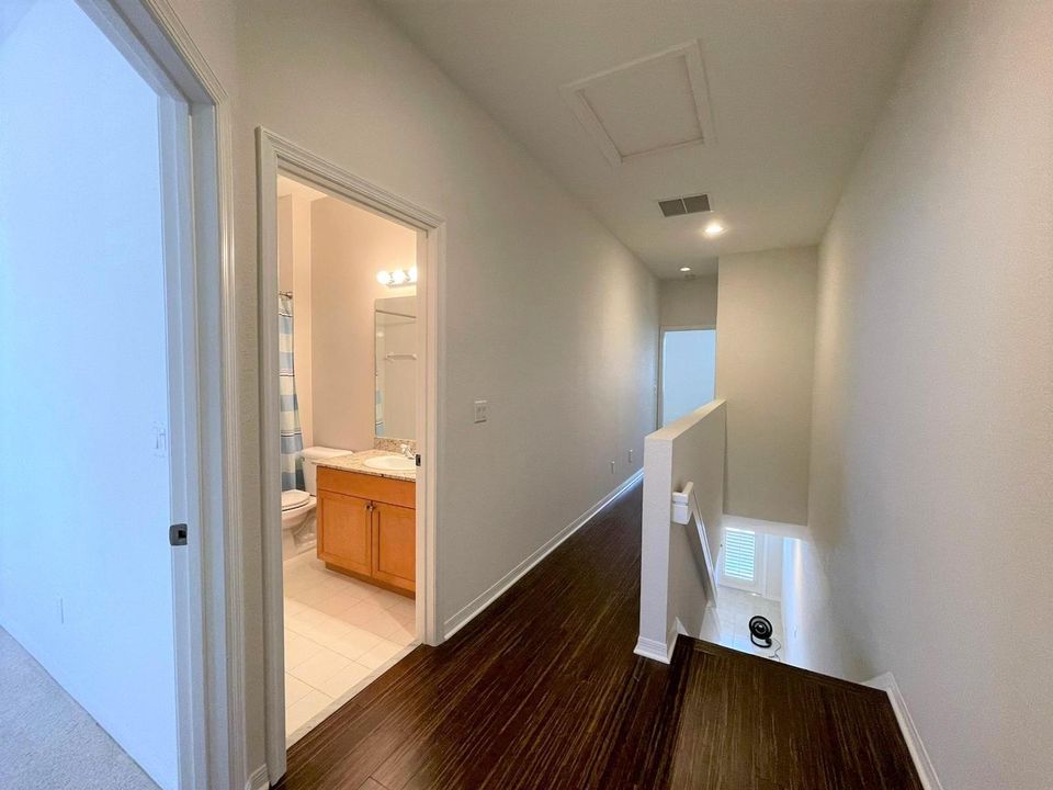 出租: $2,700 (3 贝兹, 2 浴室, 1521 平方英尺)