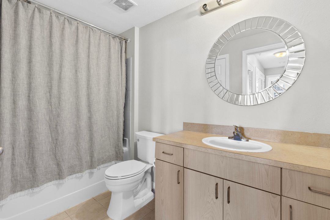 For Sale: $262,500 (1 beds, 1 baths, 760 Square Feet)