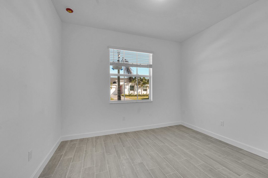 В аренду: $2,000 (2 спален, 2 ванн, 1308 Квадратных фут)