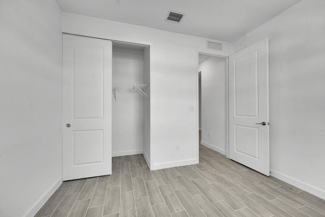 В аренду: $2,000 (2 спален, 2 ванн, 1308 Квадратных фут)