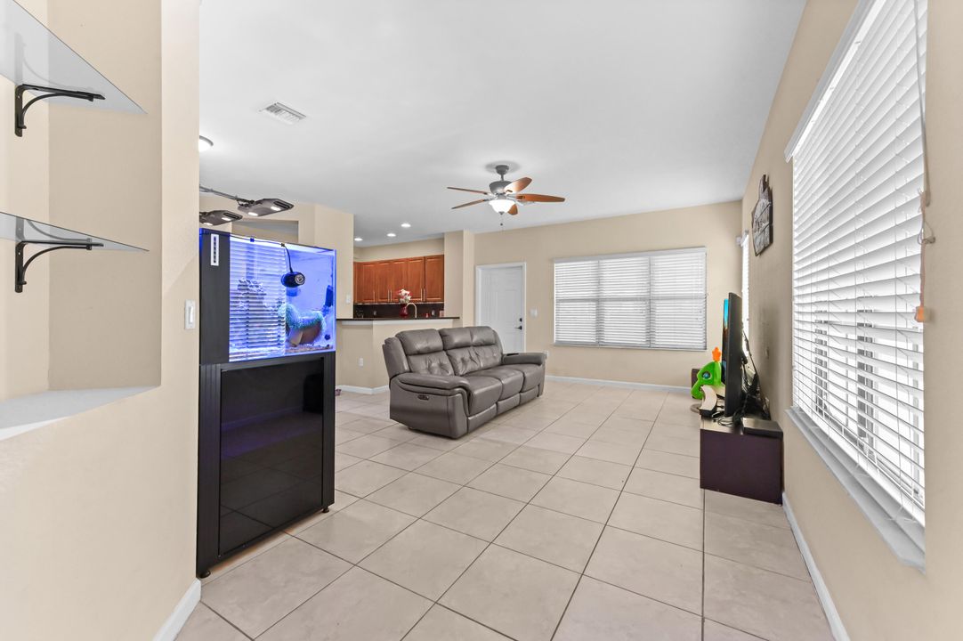 For Sale: $499,900 (3 beds, 2 baths, 1768 Square Feet)