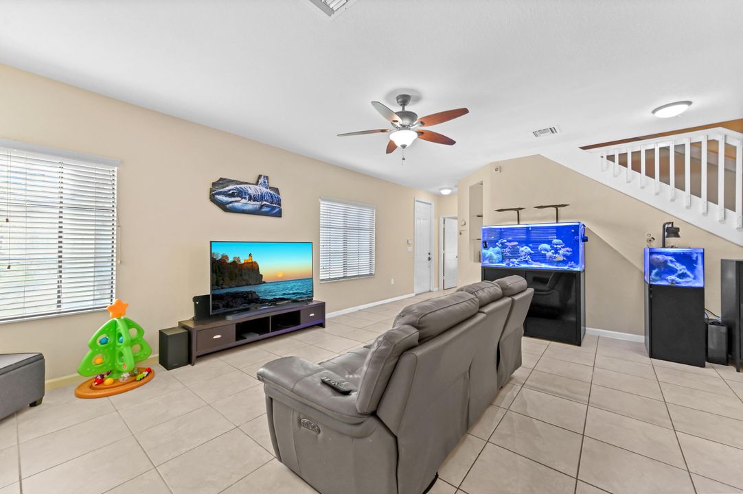 For Sale: $499,900 (3 beds, 2 baths, 1768 Square Feet)