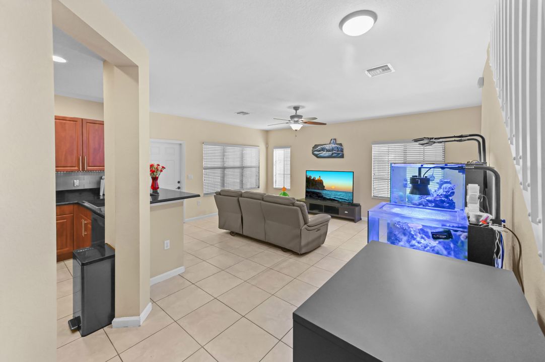 For Sale: $499,900 (3 beds, 2 baths, 1768 Square Feet)