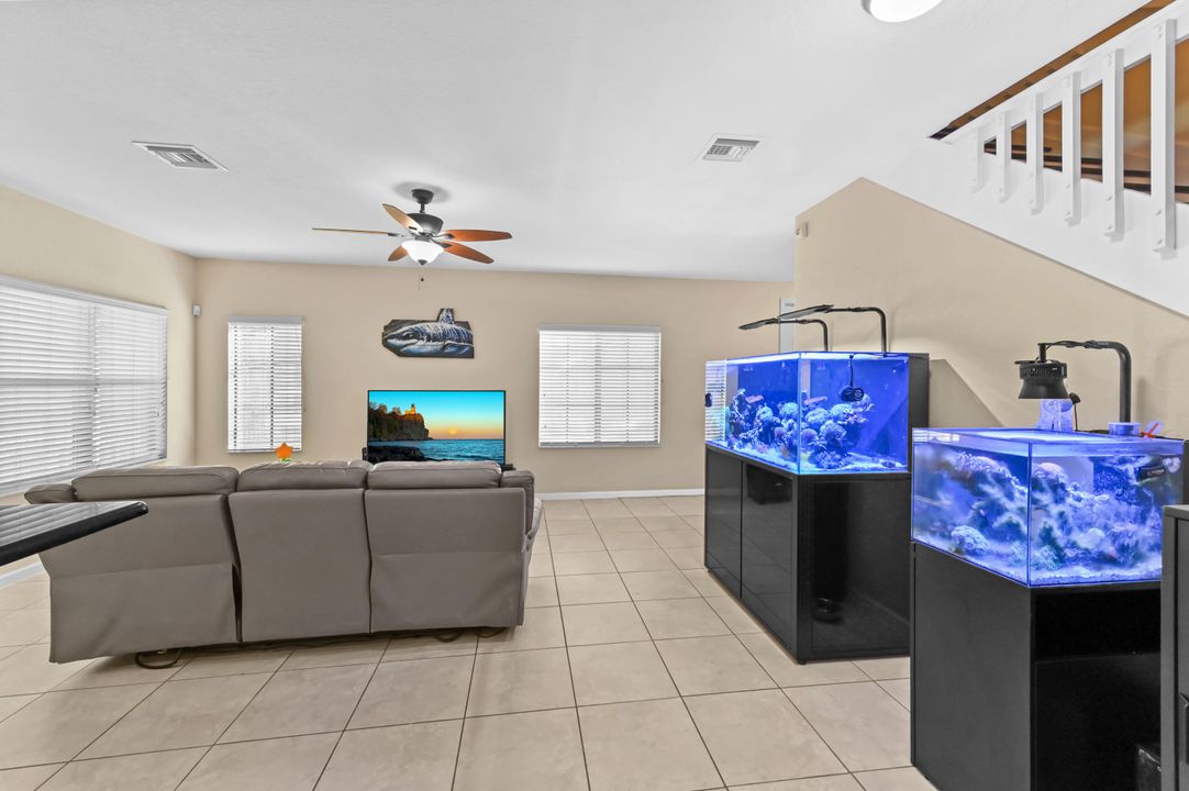 For Sale: $499,900 (3 beds, 2 baths, 1768 Square Feet)