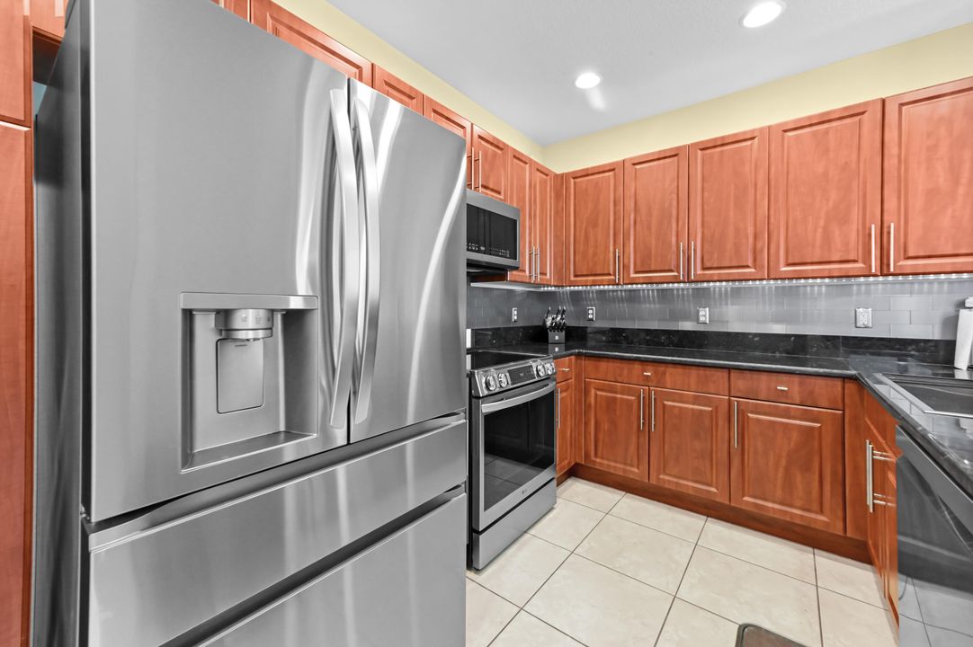For Sale: $499,900 (3 beds, 2 baths, 1768 Square Feet)