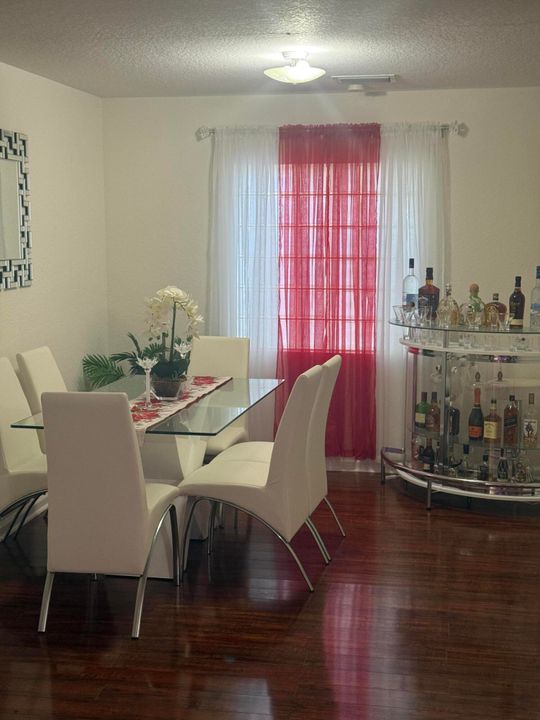 На продажу: $469,000 (3 спален, 2 ванн, 1897 Квадратных фут)