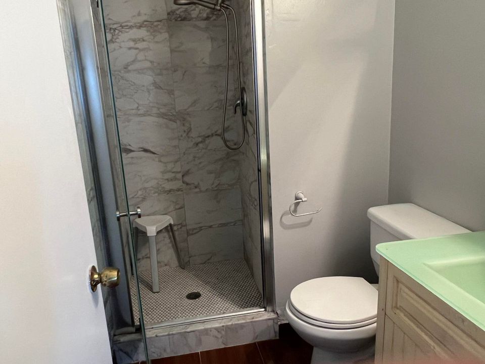 For Rent: $2,250 (2 beds, 2 baths, 1226 Square Feet)