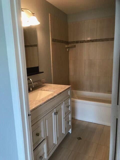 For Rent: $2,250 (2 beds, 2 baths, 1226 Square Feet)