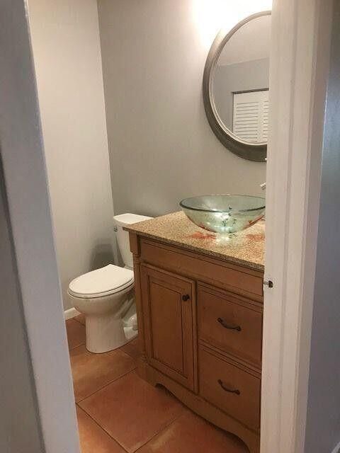 For Rent: $2,250 (2 beds, 2 baths, 1226 Square Feet)