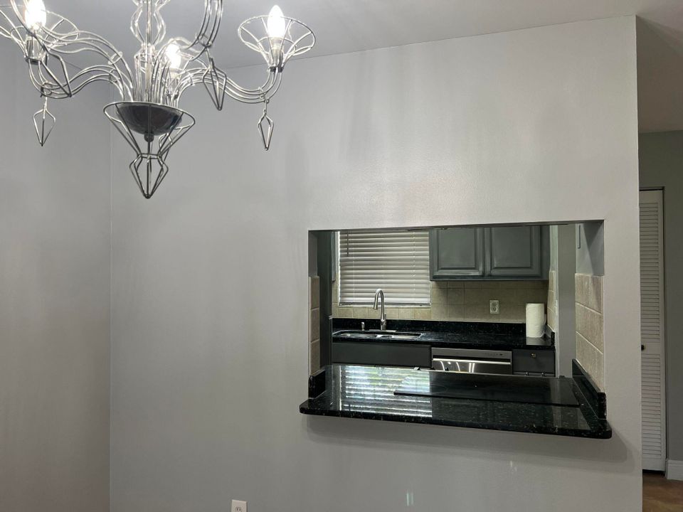 For Rent: $2,250 (2 beds, 2 baths, 1226 Square Feet)