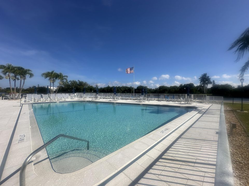 На продажу: $224,900 (1 спален, 1 ванн, 950 Квадратных фут)