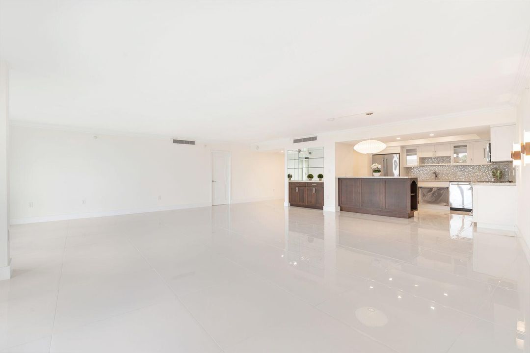 For Sale: $695,000 (3 beds, 3 baths, 2334 Square Feet)