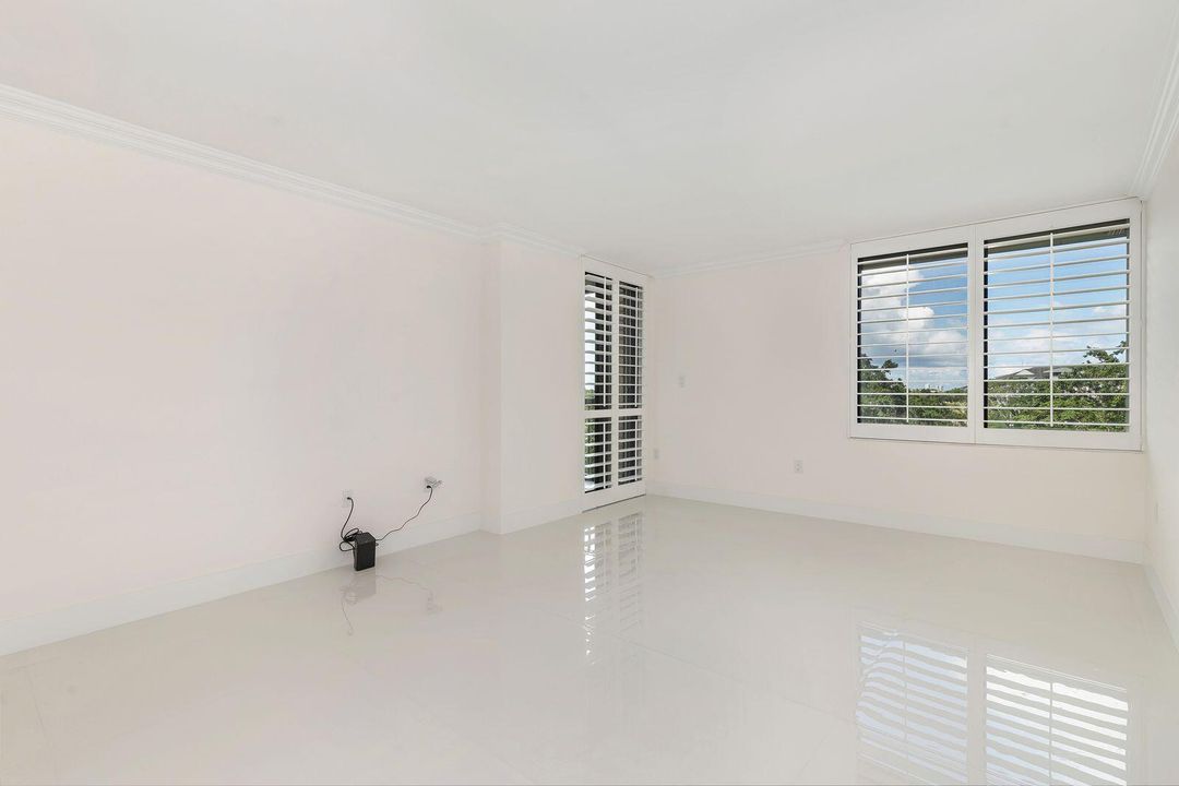 For Sale: $695,000 (3 beds, 3 baths, 2334 Square Feet)