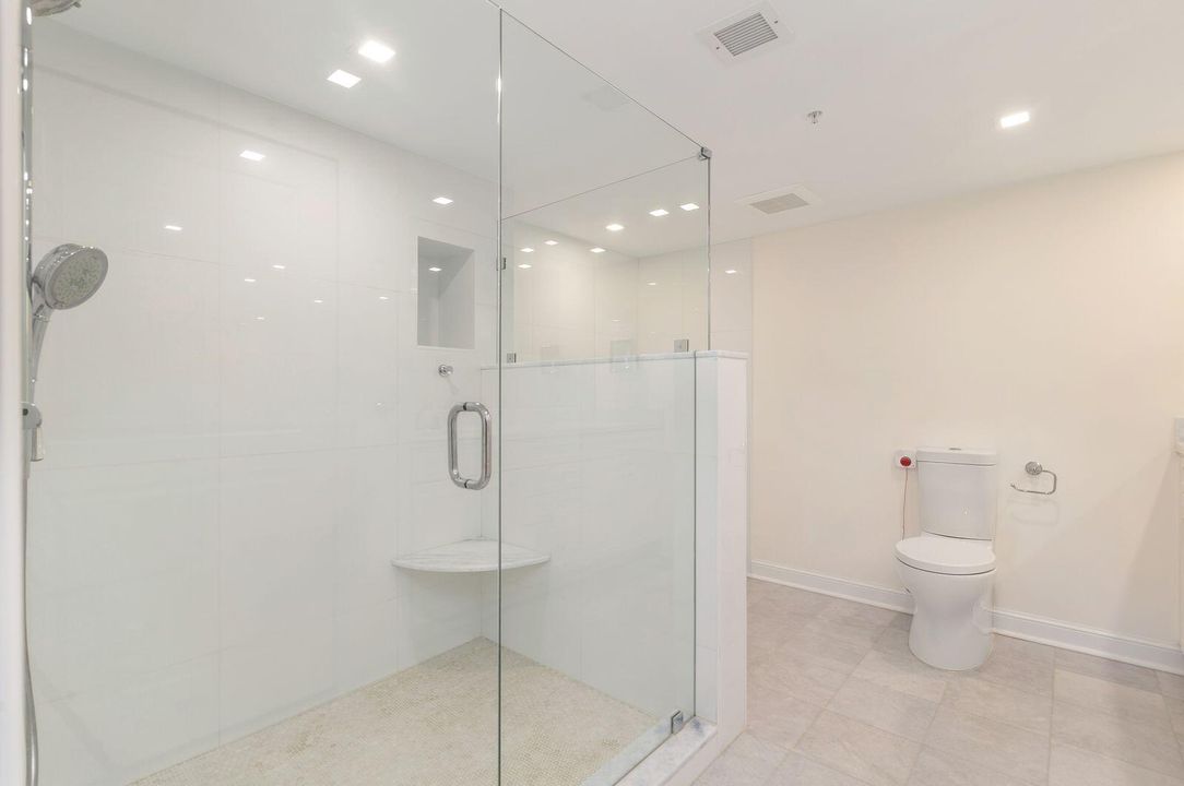 For Sale: $695,000 (3 beds, 3 baths, 2334 Square Feet)