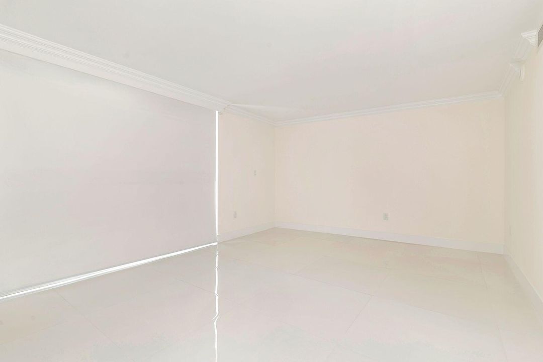 For Sale: $695,000 (3 beds, 3 baths, 2334 Square Feet)