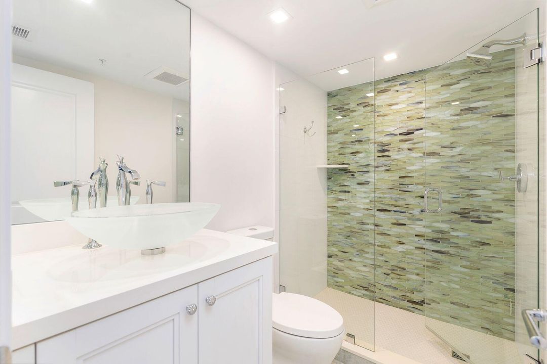 For Sale: $695,000 (3 beds, 3 baths, 2334 Square Feet)