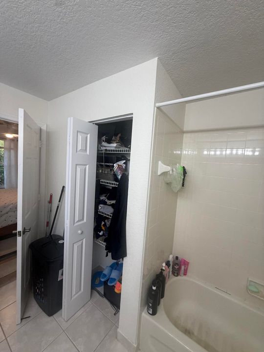 На продажу: $469,000 (3 спален, 2 ванн, 1897 Квадратных фут)