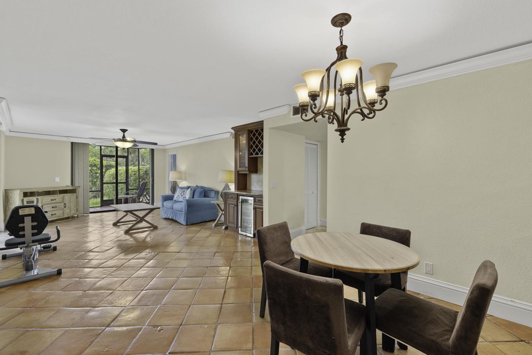 For Sale: $370,000 (2 beds, 2 baths, 1351 Square Feet)