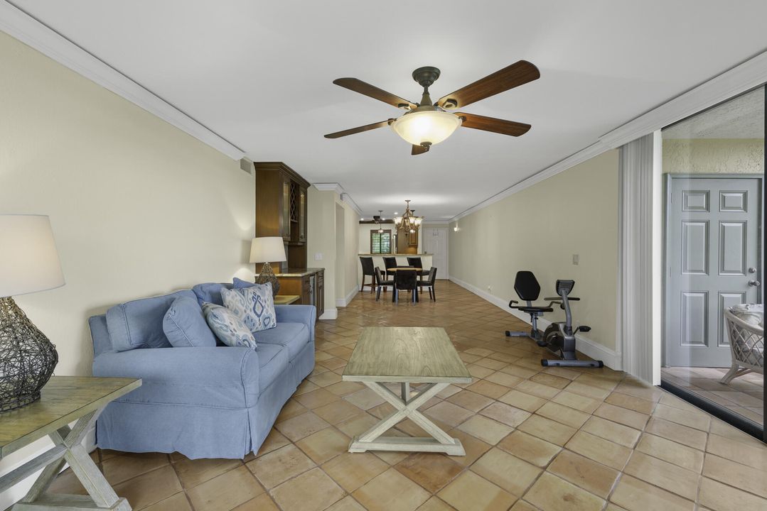 For Sale: $370,000 (2 beds, 2 baths, 1351 Square Feet)