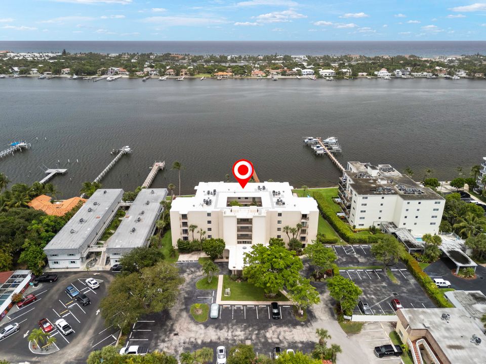 For Sale: $370,000 (2 beds, 2 baths, 1351 Square Feet)