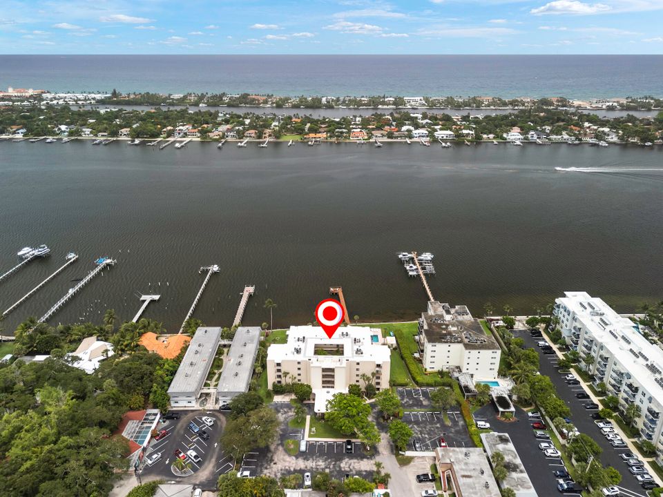 For Sale: $370,000 (2 beds, 2 baths, 1351 Square Feet)