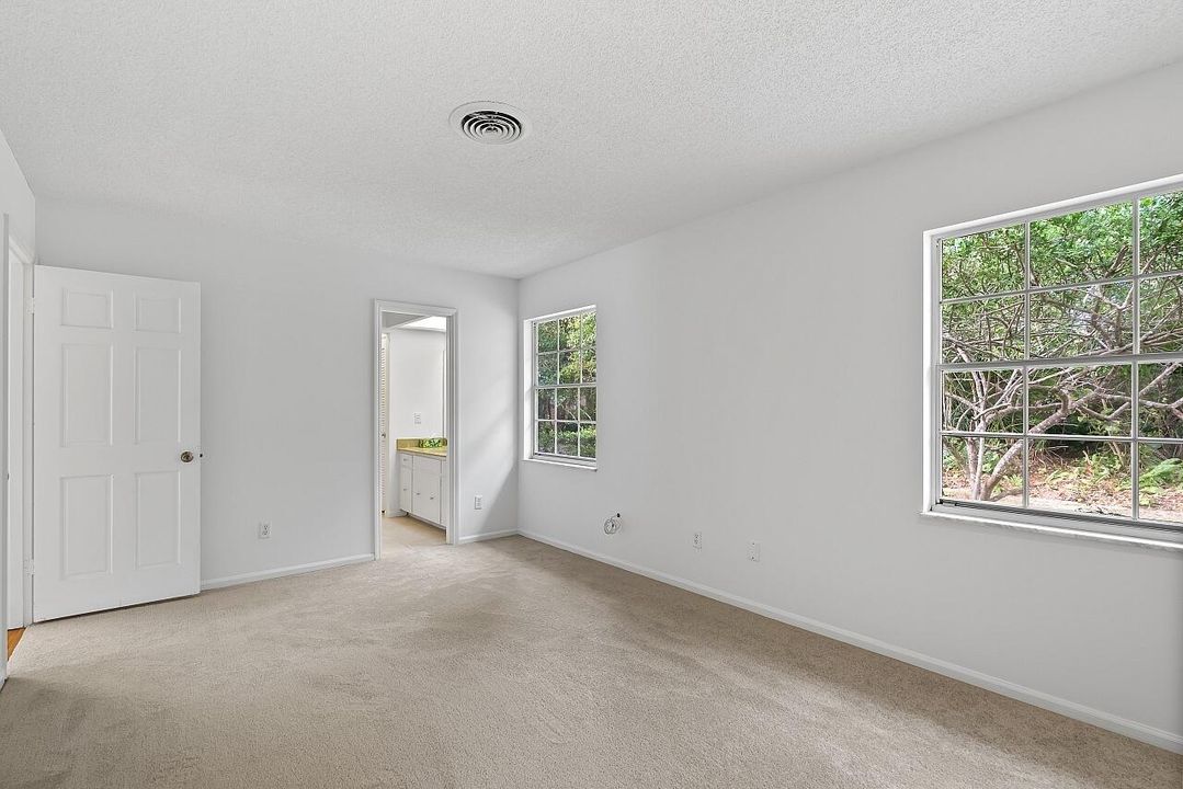 For Sale: $375,000 (4 beds, 2 baths, 1634 Square Feet)