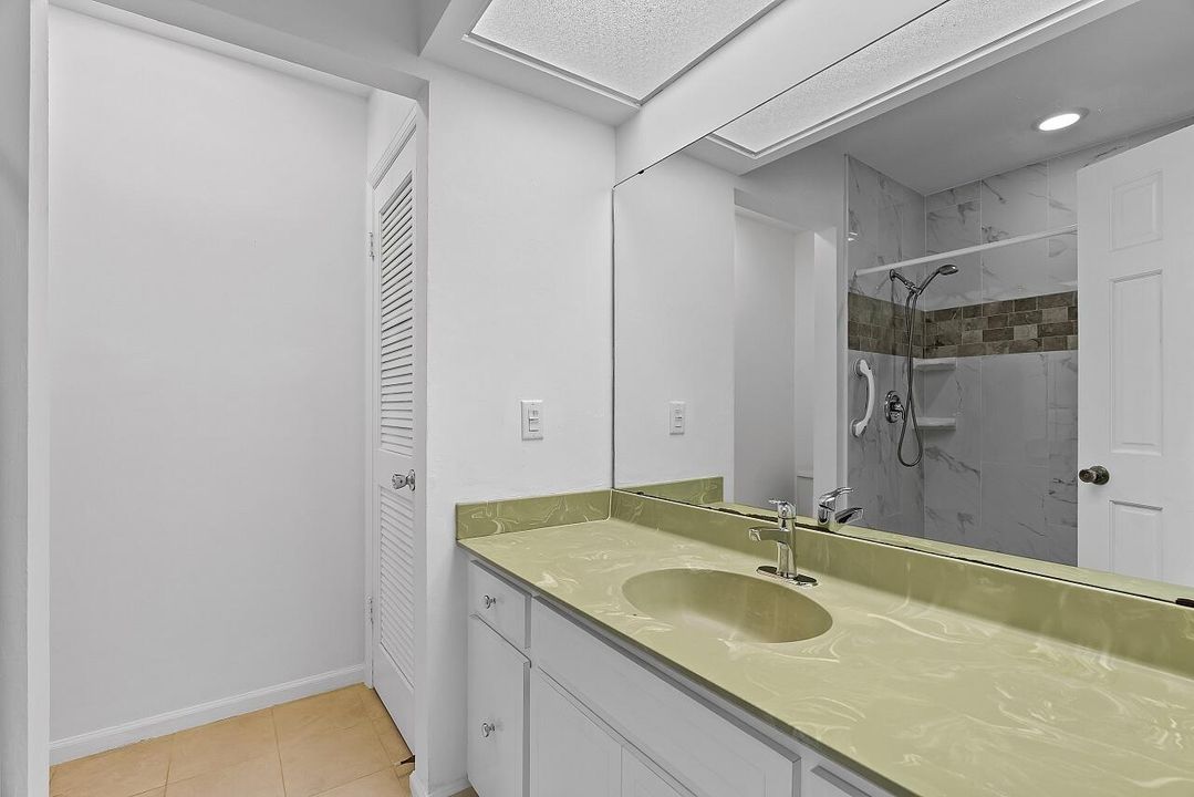 For Sale: $375,000 (4 beds, 2 baths, 1634 Square Feet)